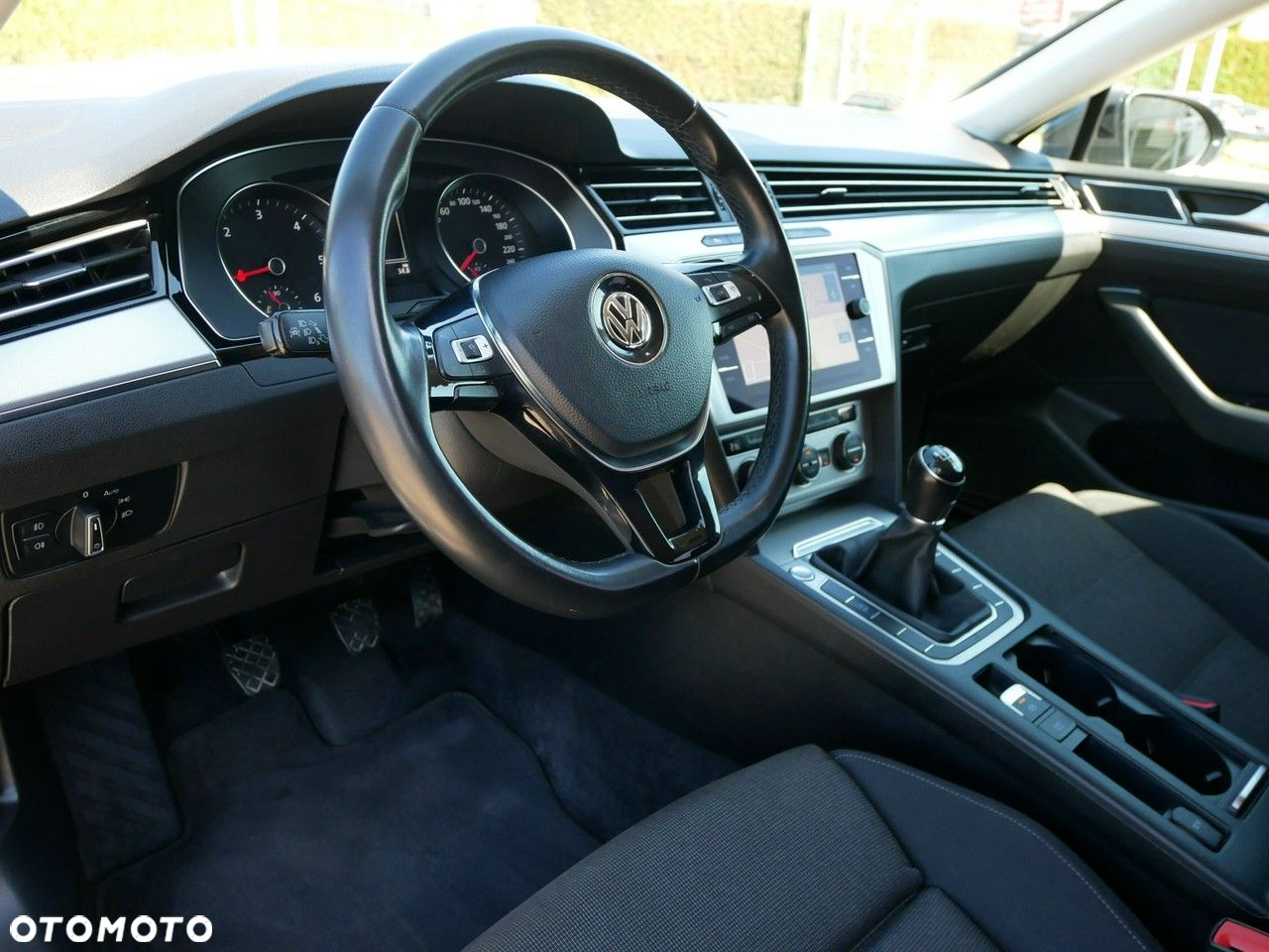 Volkswagen Passat Variant 2.0 TDI (BlueMotion Technology) Comfortline - 11