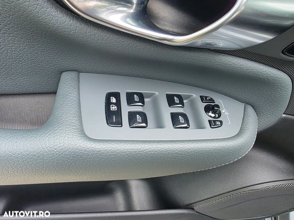 Volvo XC 90 D5 AWD Geartronic Inscription - 10