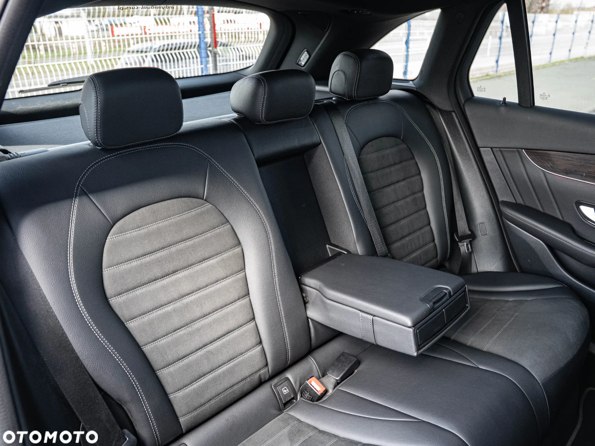 Mercedes-Benz GLC - 28