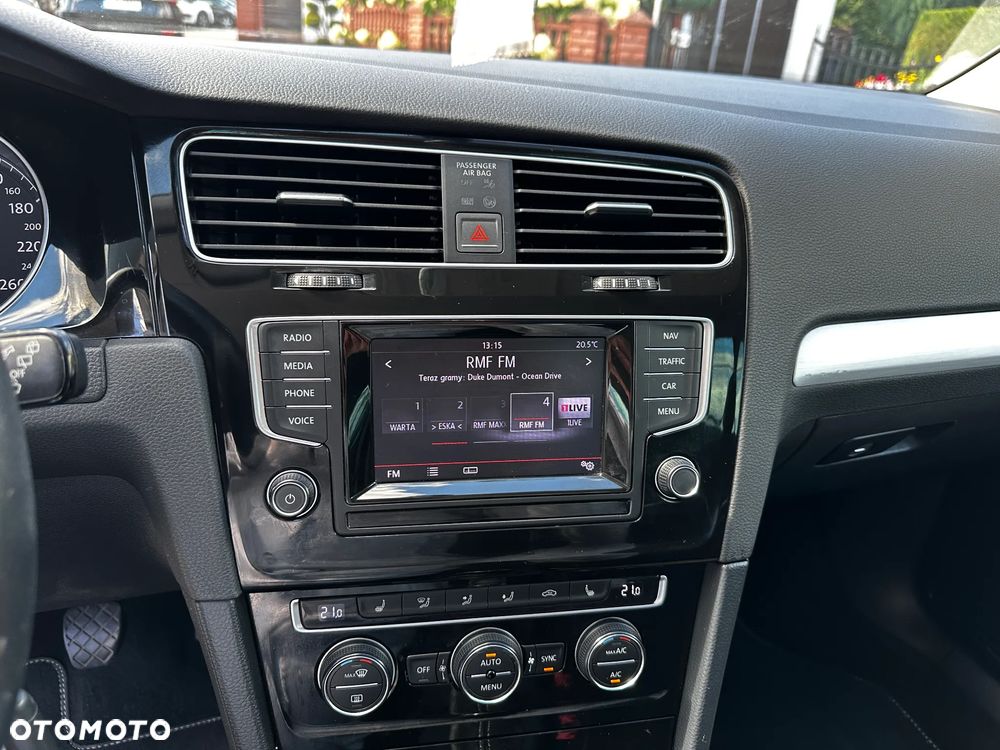 Volkswagen Golf - 11