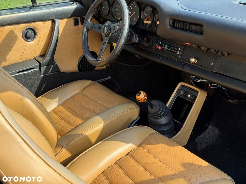 Porsche 911 - 21