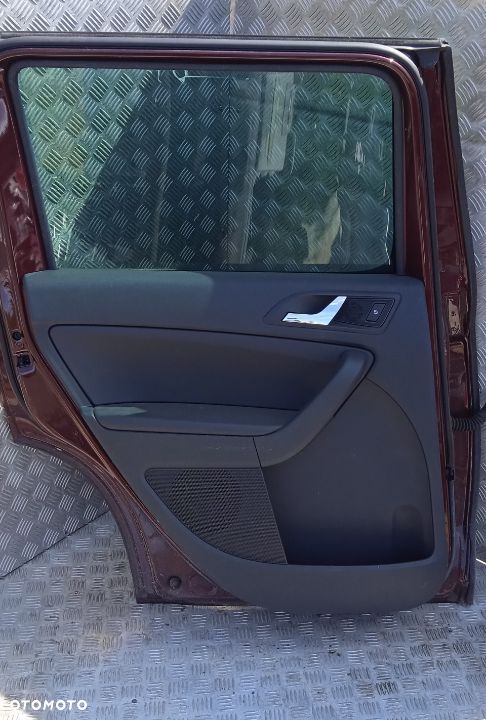 Boczek drzwi lewy tył Skoda Yeti - 1