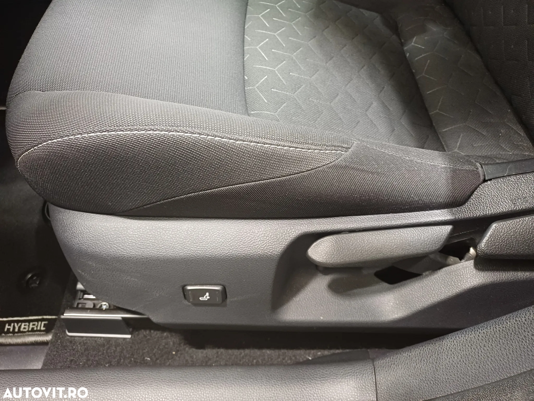Toyota Corolla Sedan 1.8 HSD Dynamic - 9