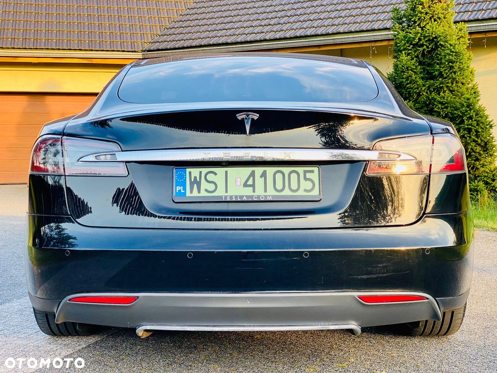 Tesla Model S Performance - 15