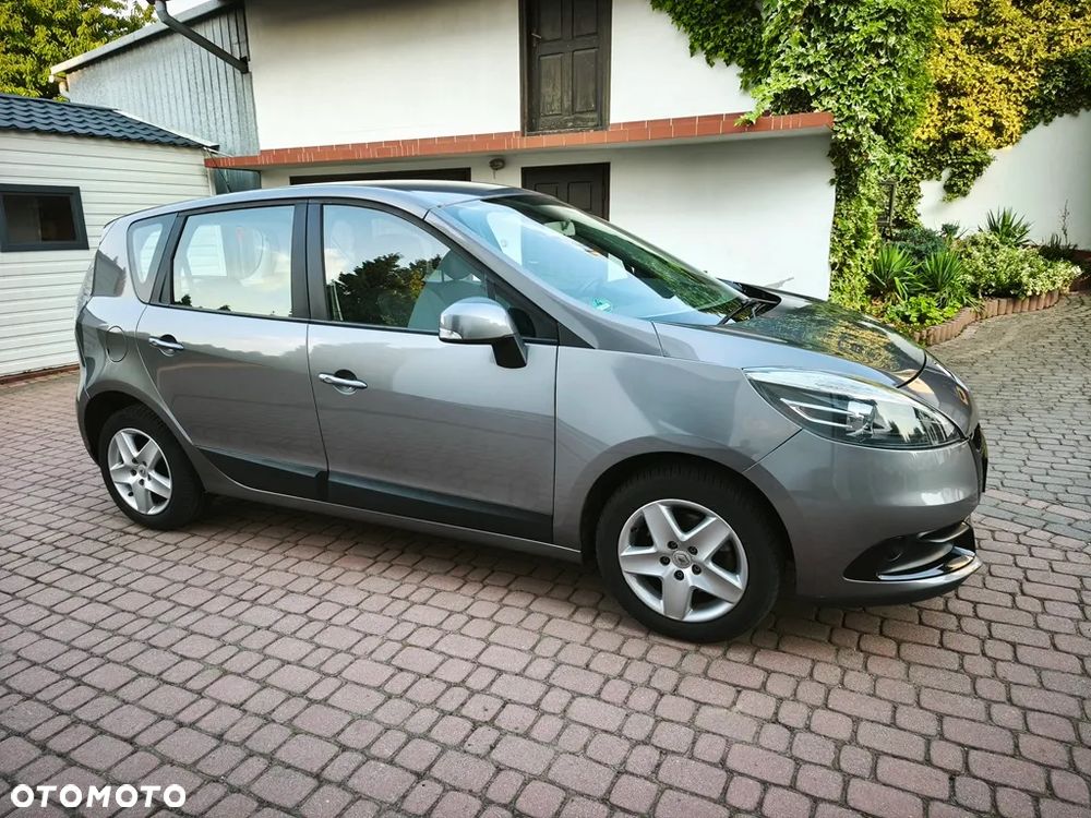 Renault Scenic 1.6 16V 110 TomTom Edition - 8