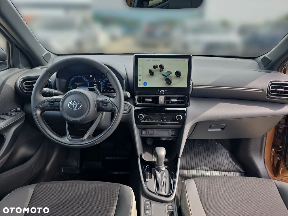 Toyota Yaris Cross - 12