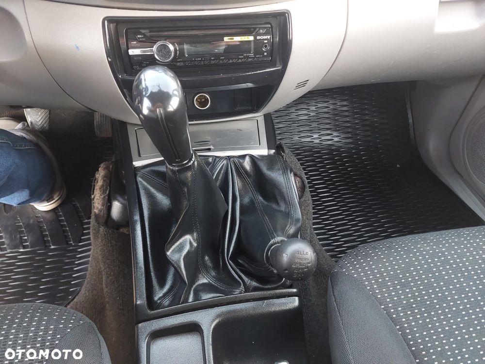 Mitsubishi L200 2.5 DID DC Invite AC - 14