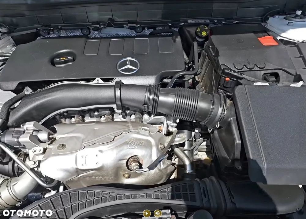 Mercedes-Benz GLB 250 4Matic 8G-DCT AMG Line - 14