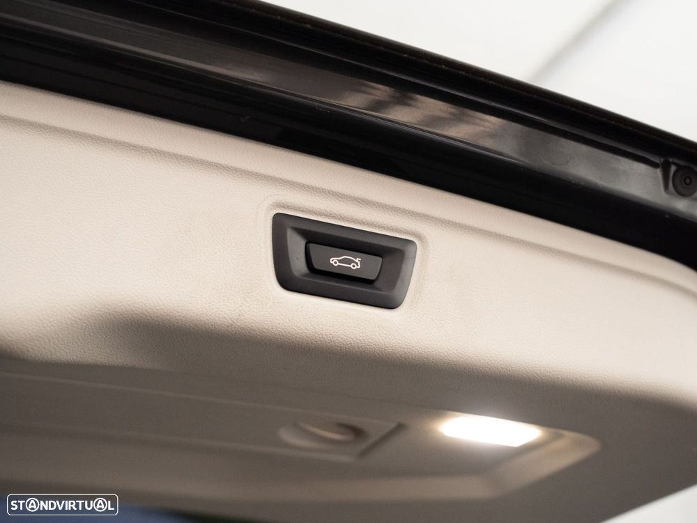 BMW 320 d Auto - 14