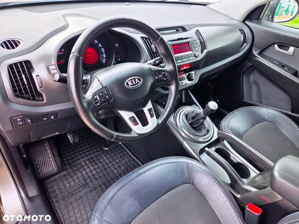 Kia Sportage 2.0 L 2WD - 29