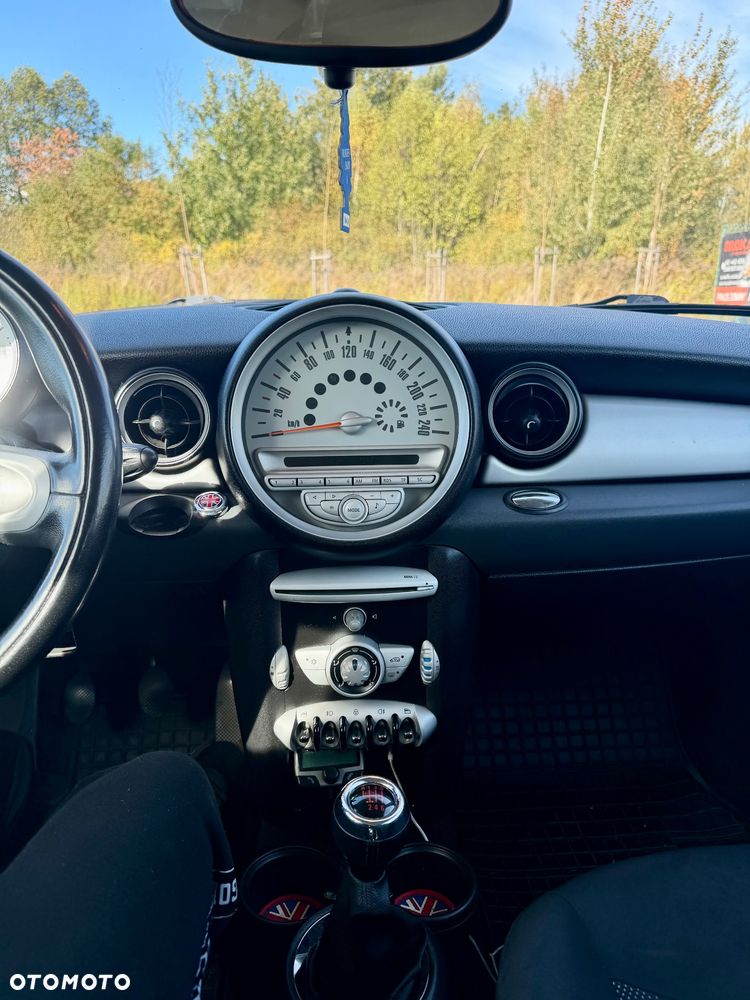 MINI Cooper Standard - 9