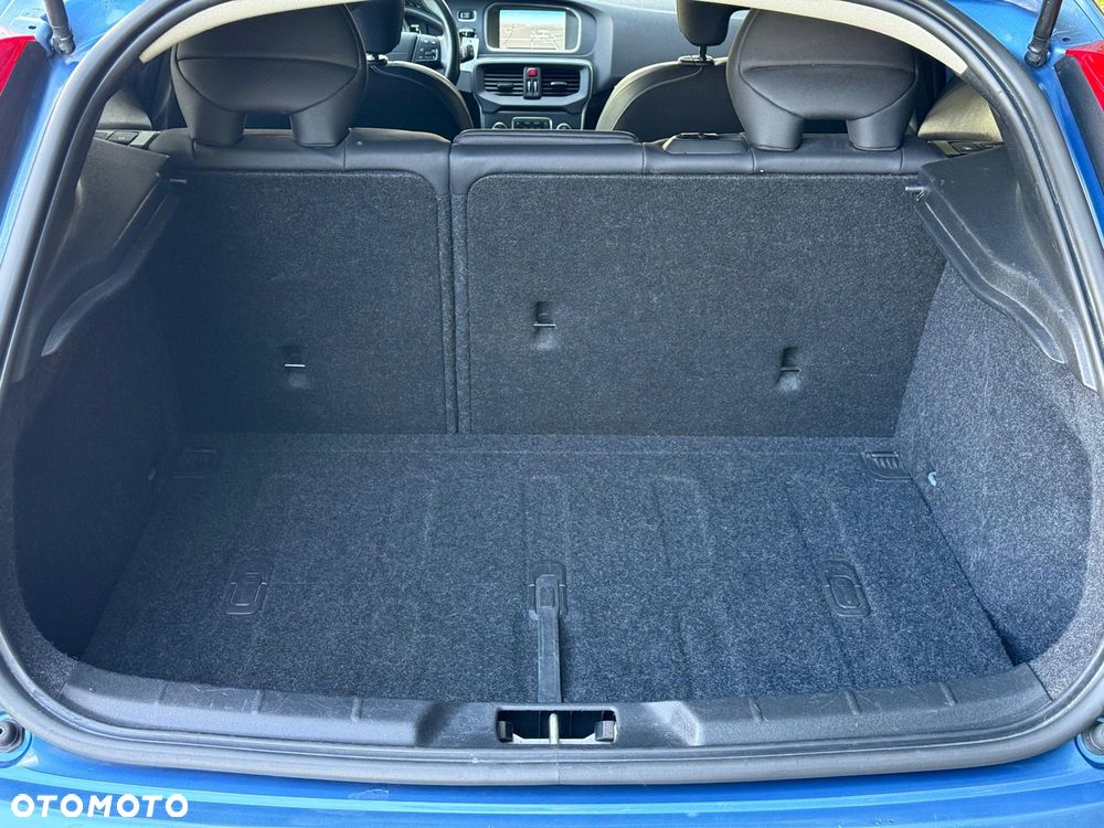 Volvo V40 - 30