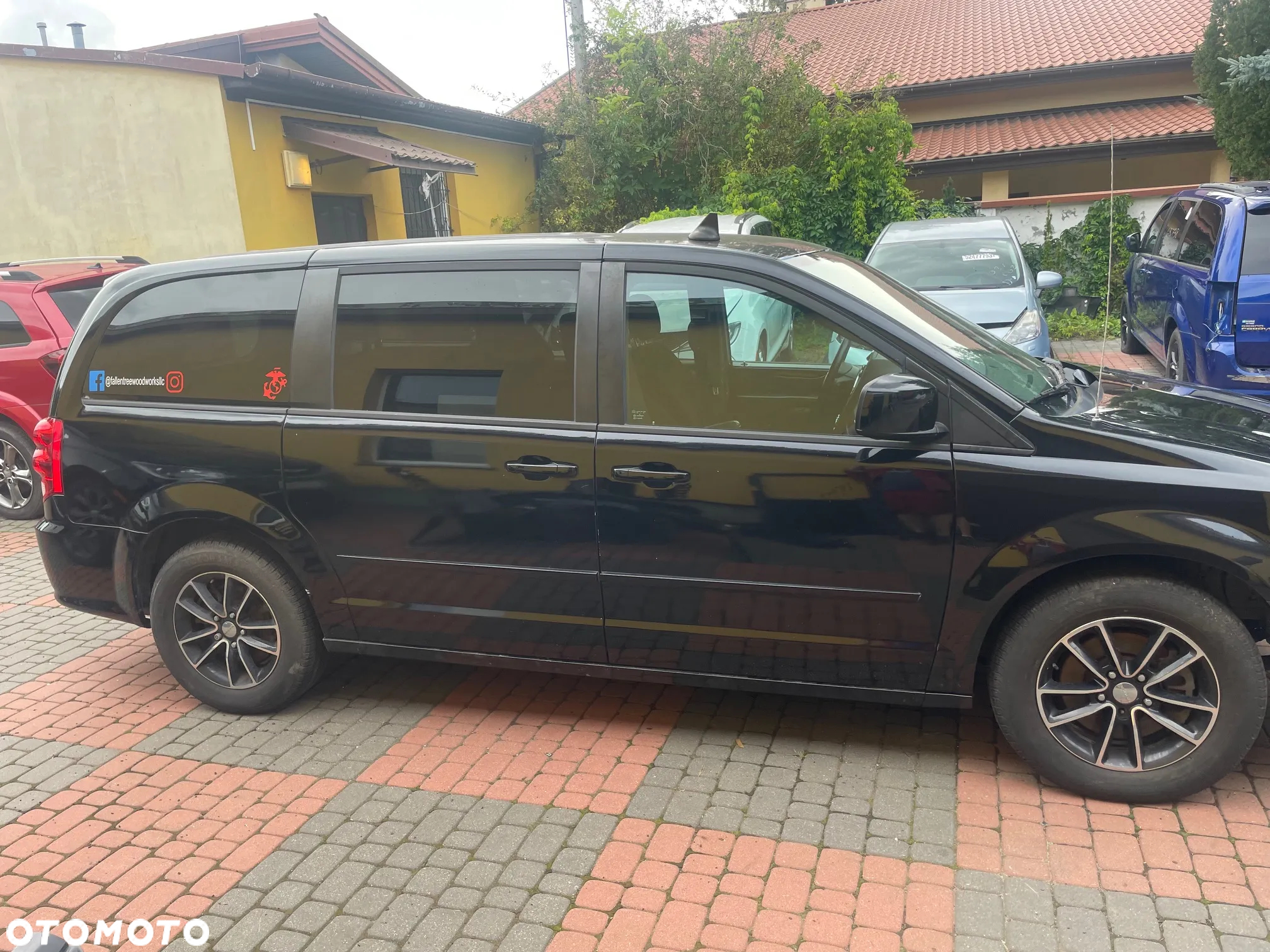 Dodge Grand Caravan - 13