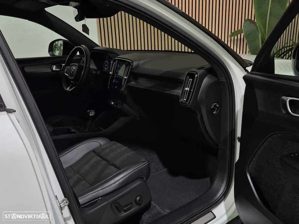 Volvo XC 40 1.5 T3 Tech Edition - 47