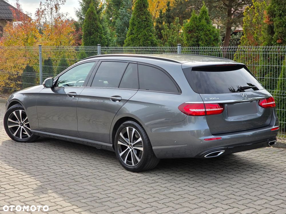 Mercedes-Benz Klasa E 300 d 9G-TRONIC - 3