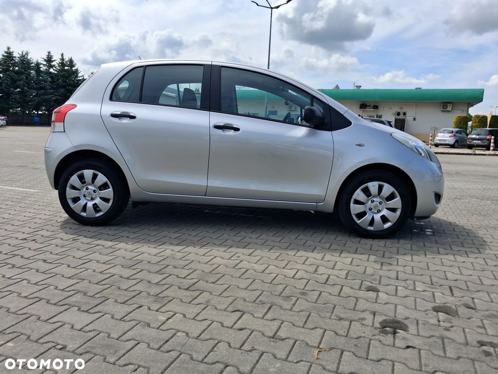Toyota Yaris 1.0 VVT-i - 11