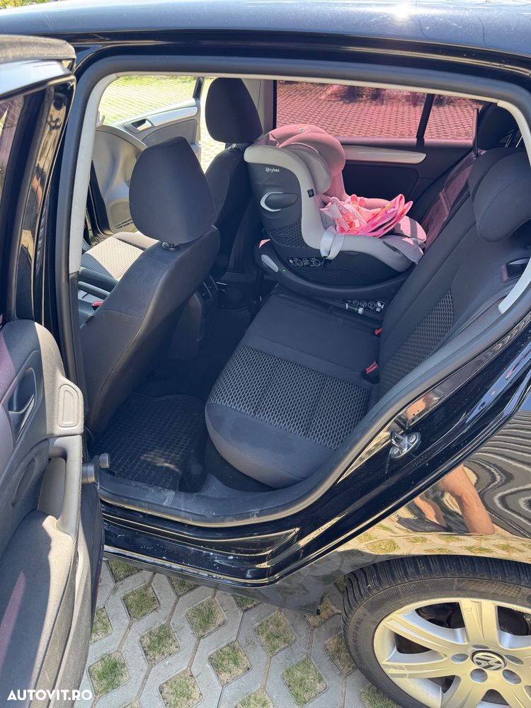 Volkswagen Golf - 6