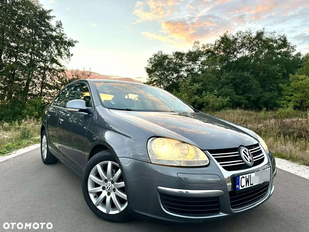 Volkswagen Jetta - 3