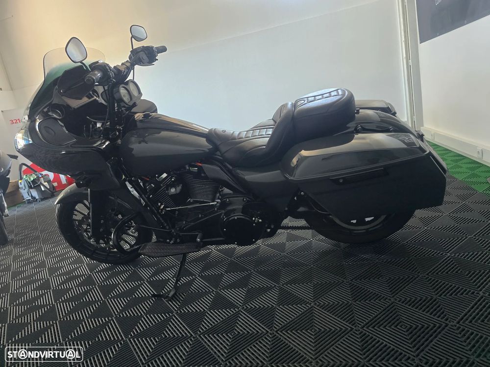 Harley-Davidson Road Roadglide - 8