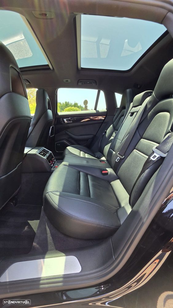 Porsche Panamera 4 E-Hybrid Platinum Edition - 9
