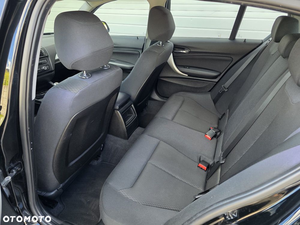 BMW Seria 1 116i - 26