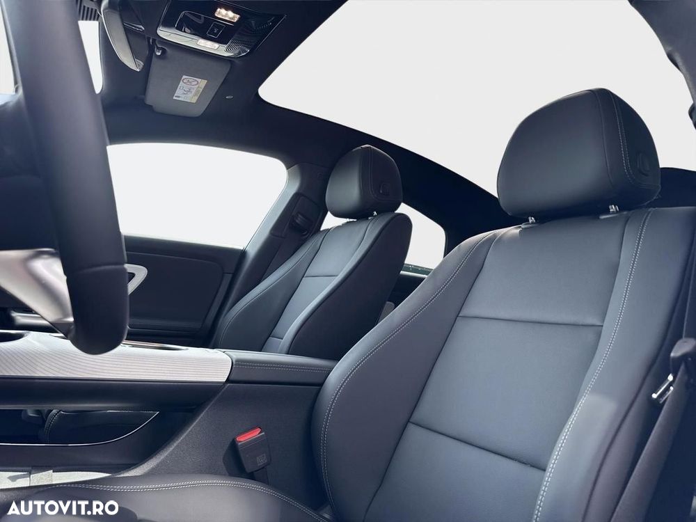 Mercedes-Benz CLA - 13