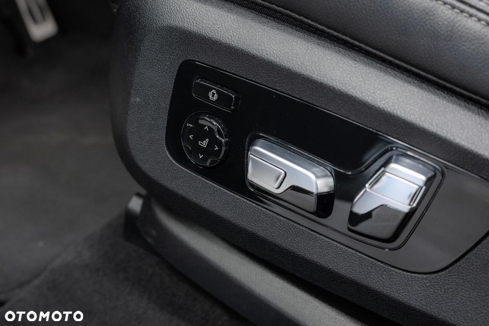 BMW X5 M50i - 35