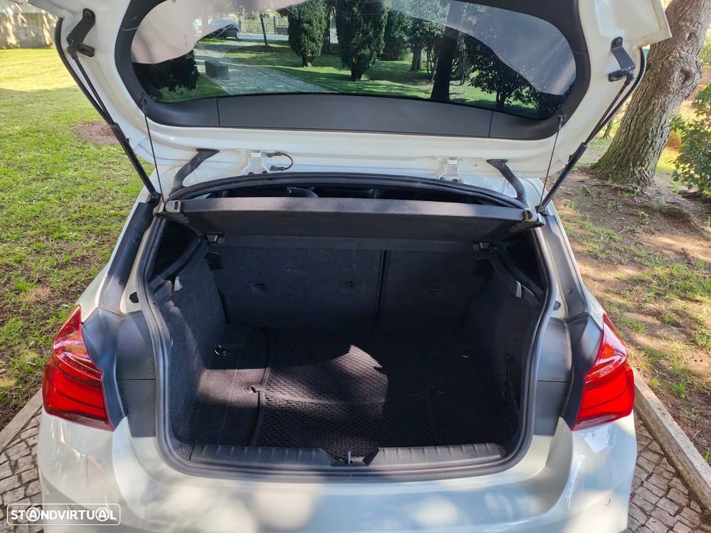 BMW 116 i Pack M - 11