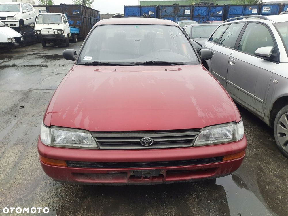 CZĘŚCI Toyota Corolla E10 1992-1997 1,3 16V 4EFE BENZYNA SEDAN BORDO - 1