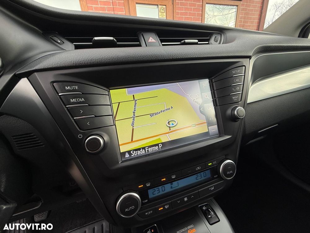 Toyota Avensis 2.0 D-4D Elegance - 11