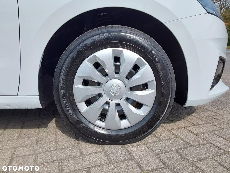 Skoda Fabia 1.0 Essence - 16