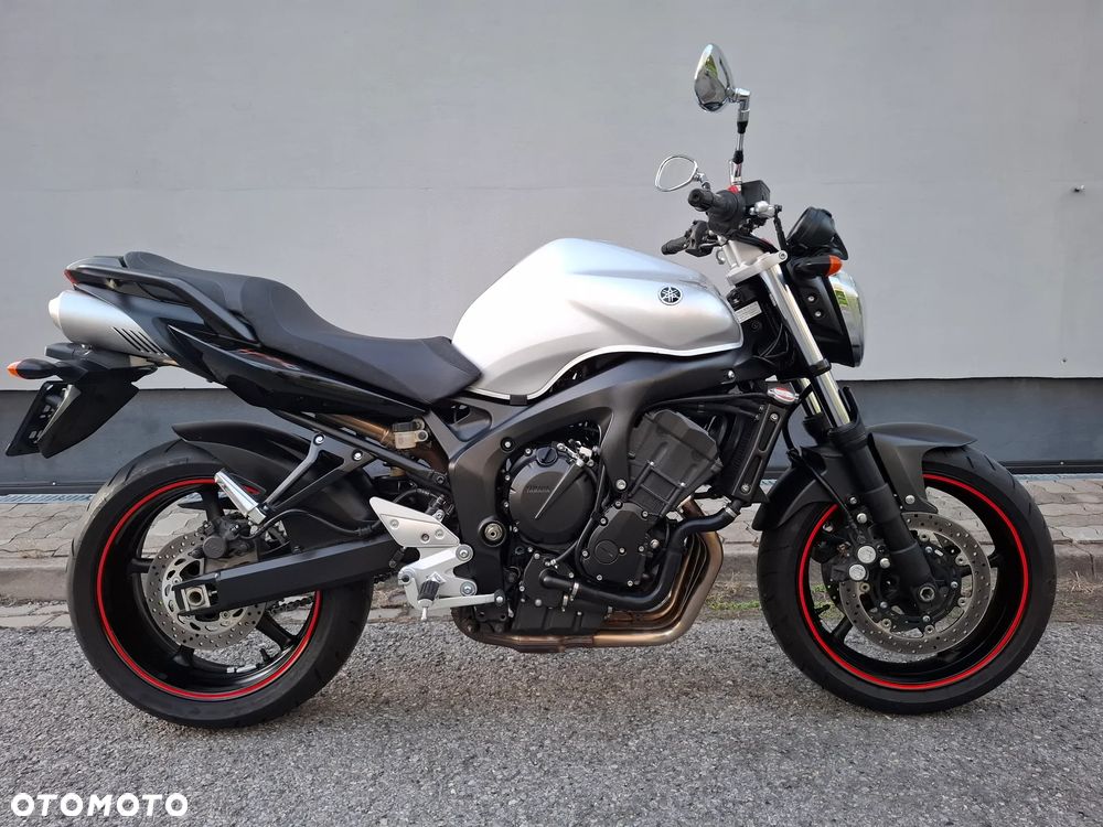 Yamaha FZ6 - 1