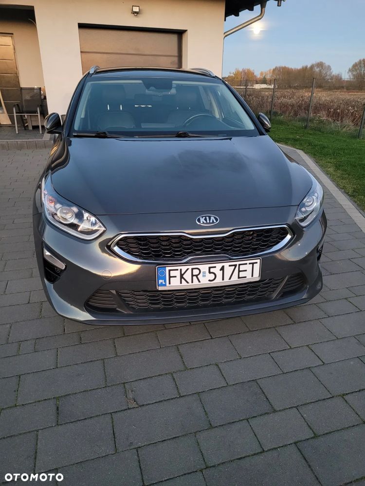 Kia Ceed 1.6 CRDi (48V Mild-Hybrid) Platinum - 29
