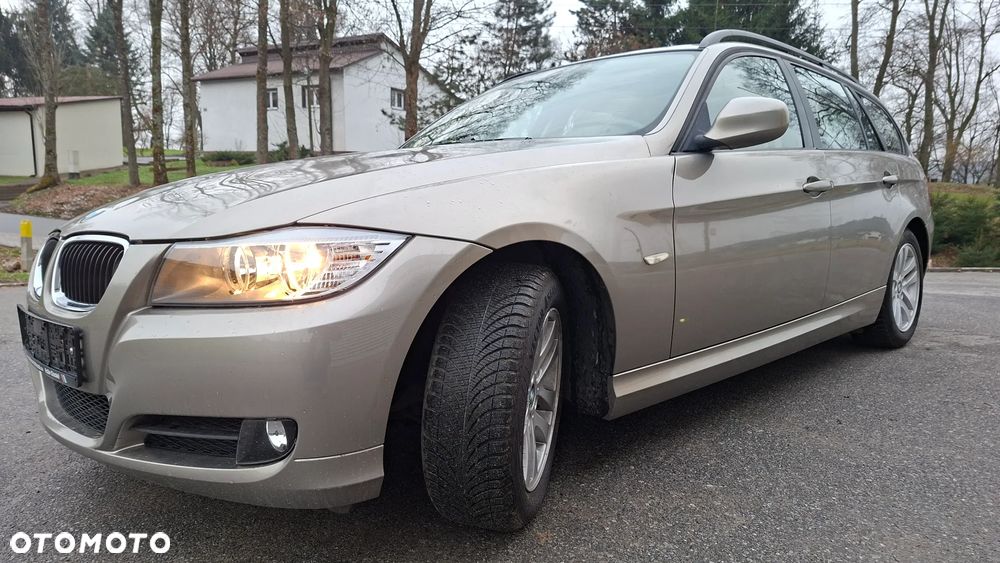 BMW Seria 3 318i Edition Exclusive - 1