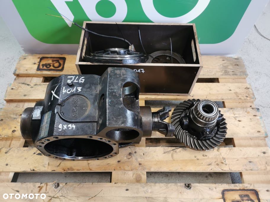 Manitou MT 1840 {Mechanizm różnicowy przedni Spicer} - 1