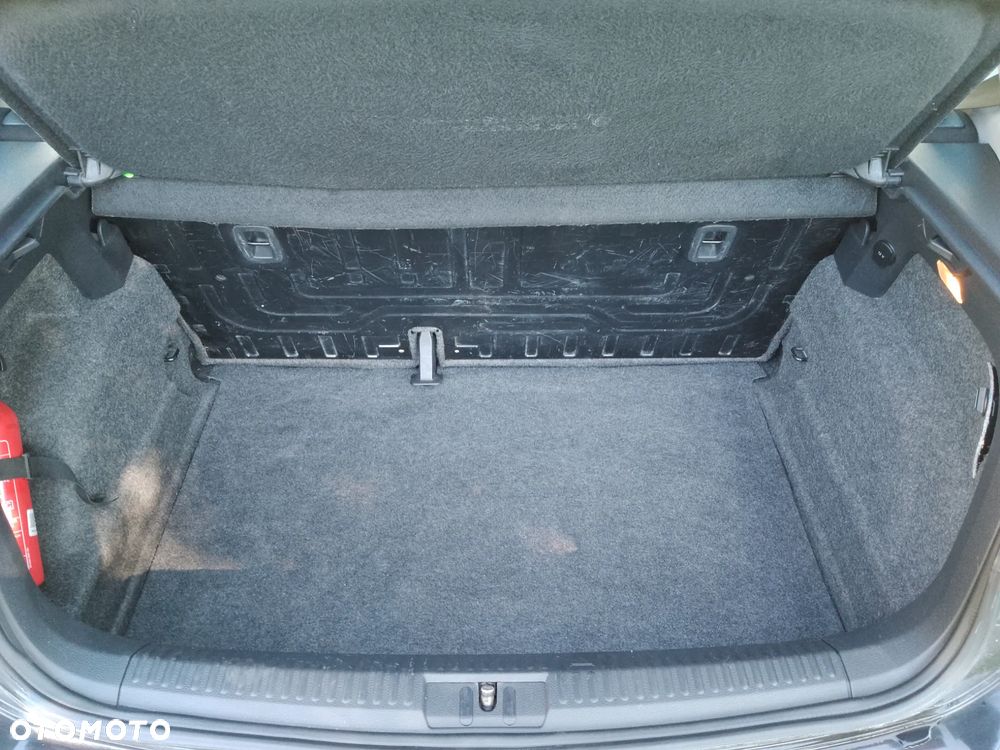 Volkswagen Polo - 14