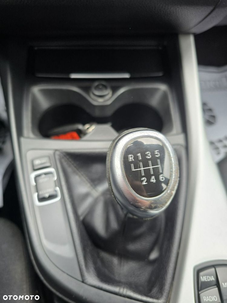 BMW Seria 1 - 27