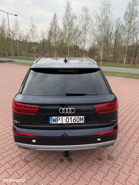 Audi Q7 - 6