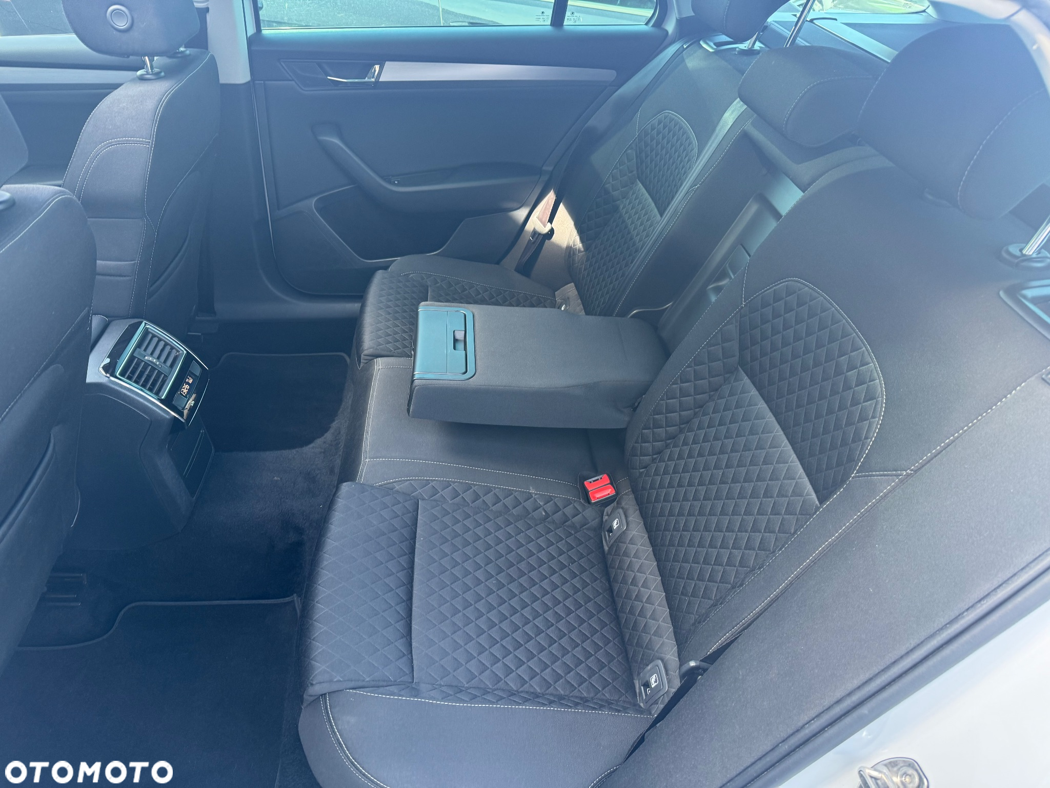 Skoda Superb 2.0 TDI 4x4 DSG Sportline - 21