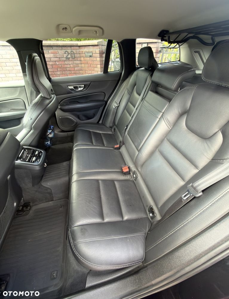 Volvo V60 Cross Country D4 AWD - 13