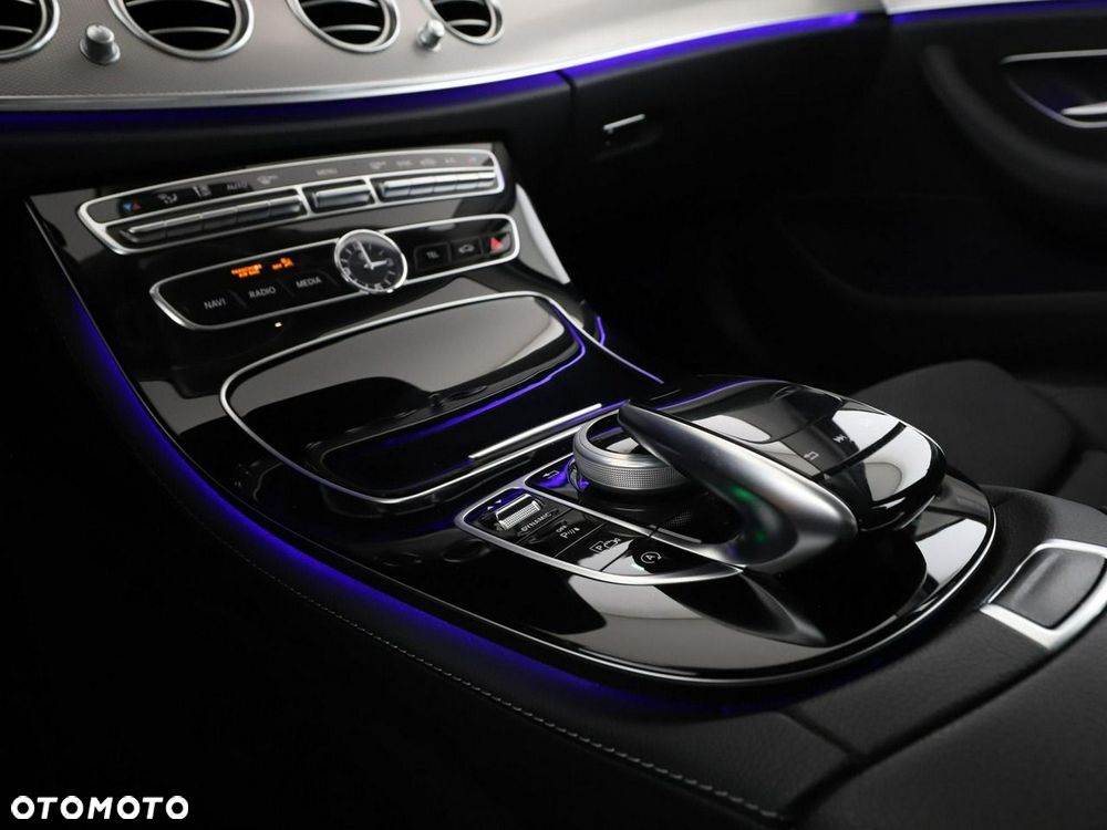 Mercedes-Benz Klasa E 200 9G-TRONIC Avantgarde - 30