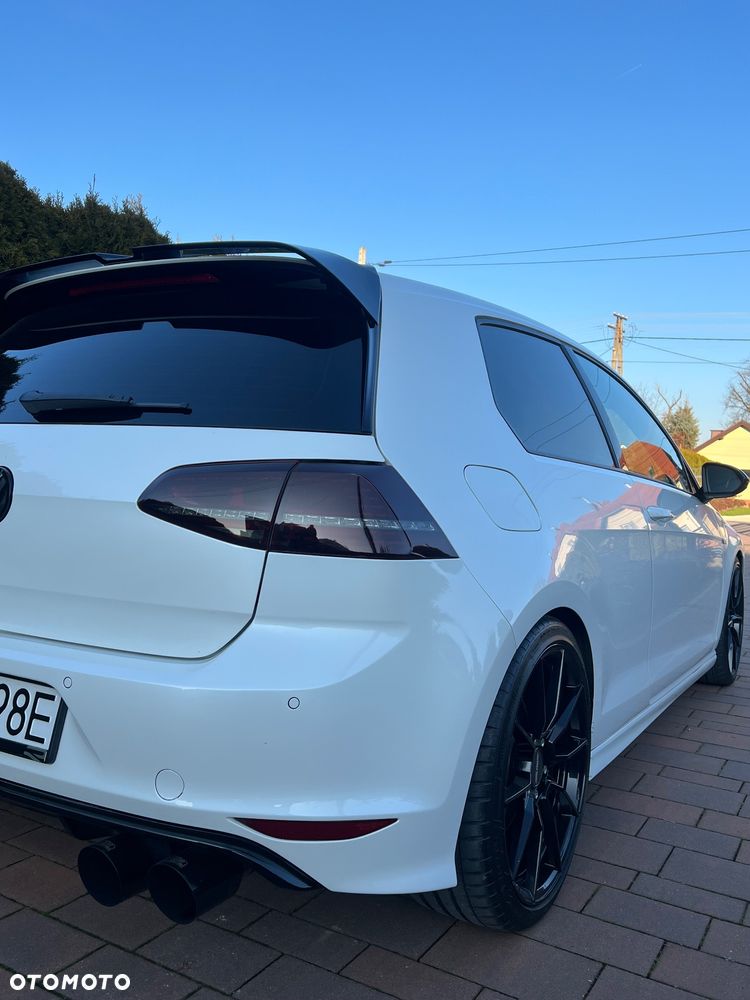 Volkswagen Golf - 11