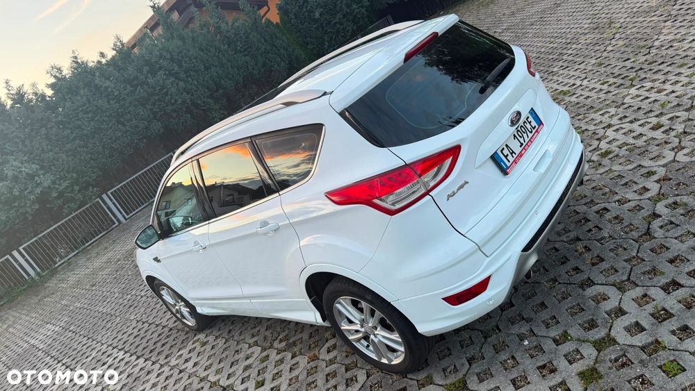 Ford Kuga 2.0 TDCi 4x4 Titanium - 34