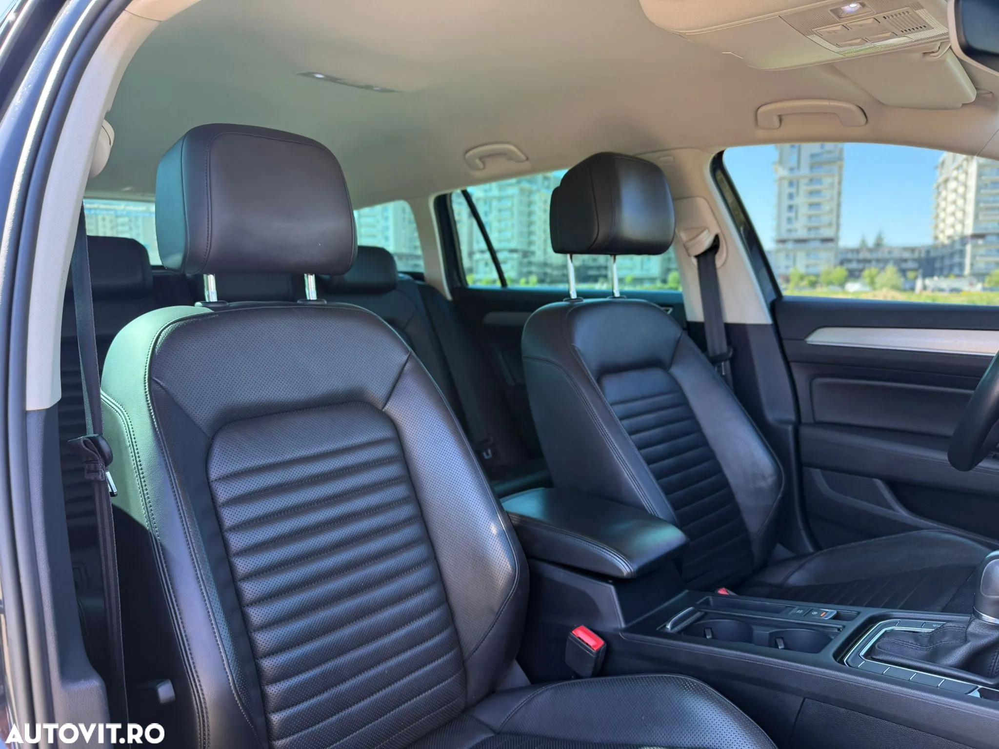 Volkswagen Passat Variant 2.0 TDI DSG 4Motion Highline - 21