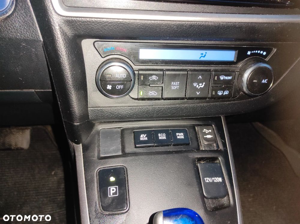 Toyota Auris 1.8 HSD Prestige NAVI - 10