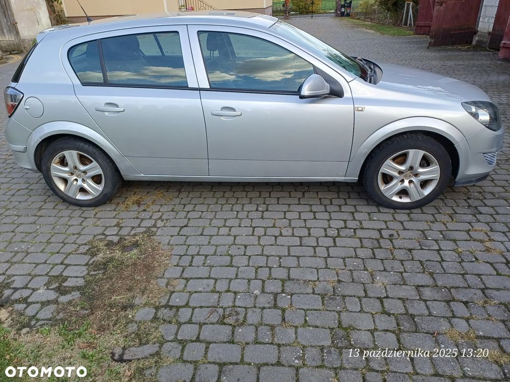 Opel Astra 1.4 Essentia - 5