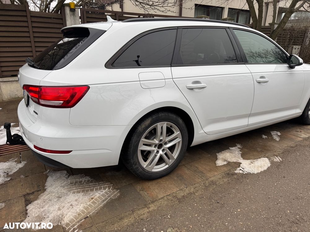 Audi A4 2.0 TDI quattro S tronic - 9