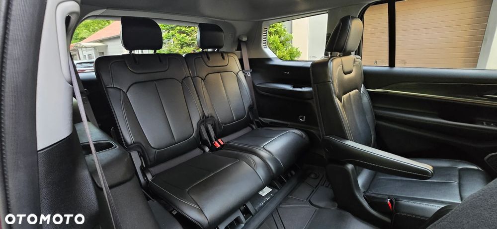 Jeep Grand Cherokee - 17
