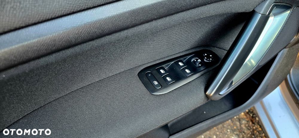 Peugeot 308 BlueHDi FAP 150 EAT6 Stop & Start Allure - 24