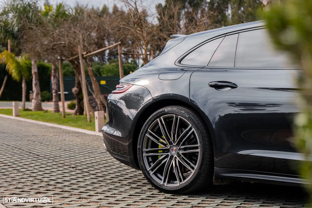 Porsche Panamera Sport Turismo 4 E-Hybrid - 13